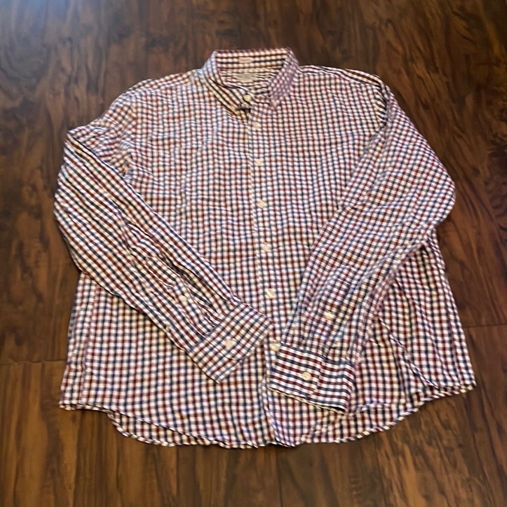 J-Crew Button up Slim fit XL blue , Maroon Made in Mauritius